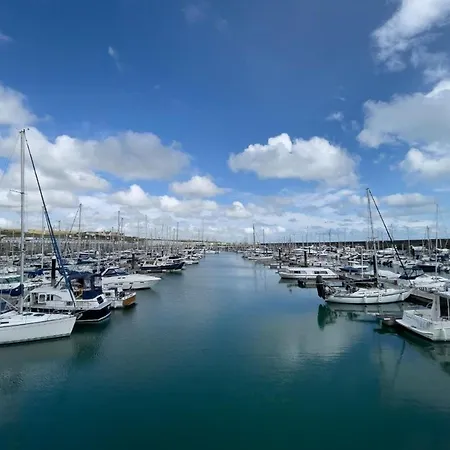 On The Water 4 With Free Parking By My Getaways Apartment Brighton Exterior photo