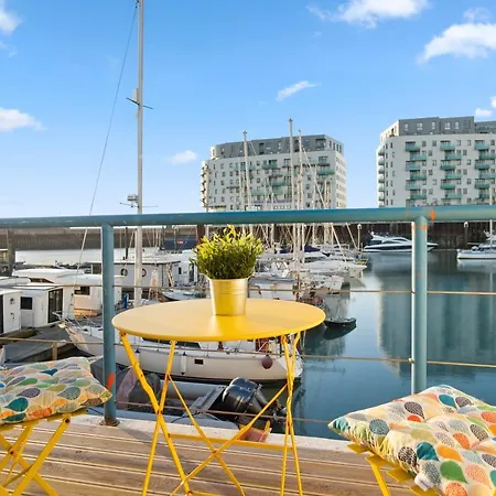 On The Water 4 With Free Parking By My Getaways Apartment Brighton Exterior photo