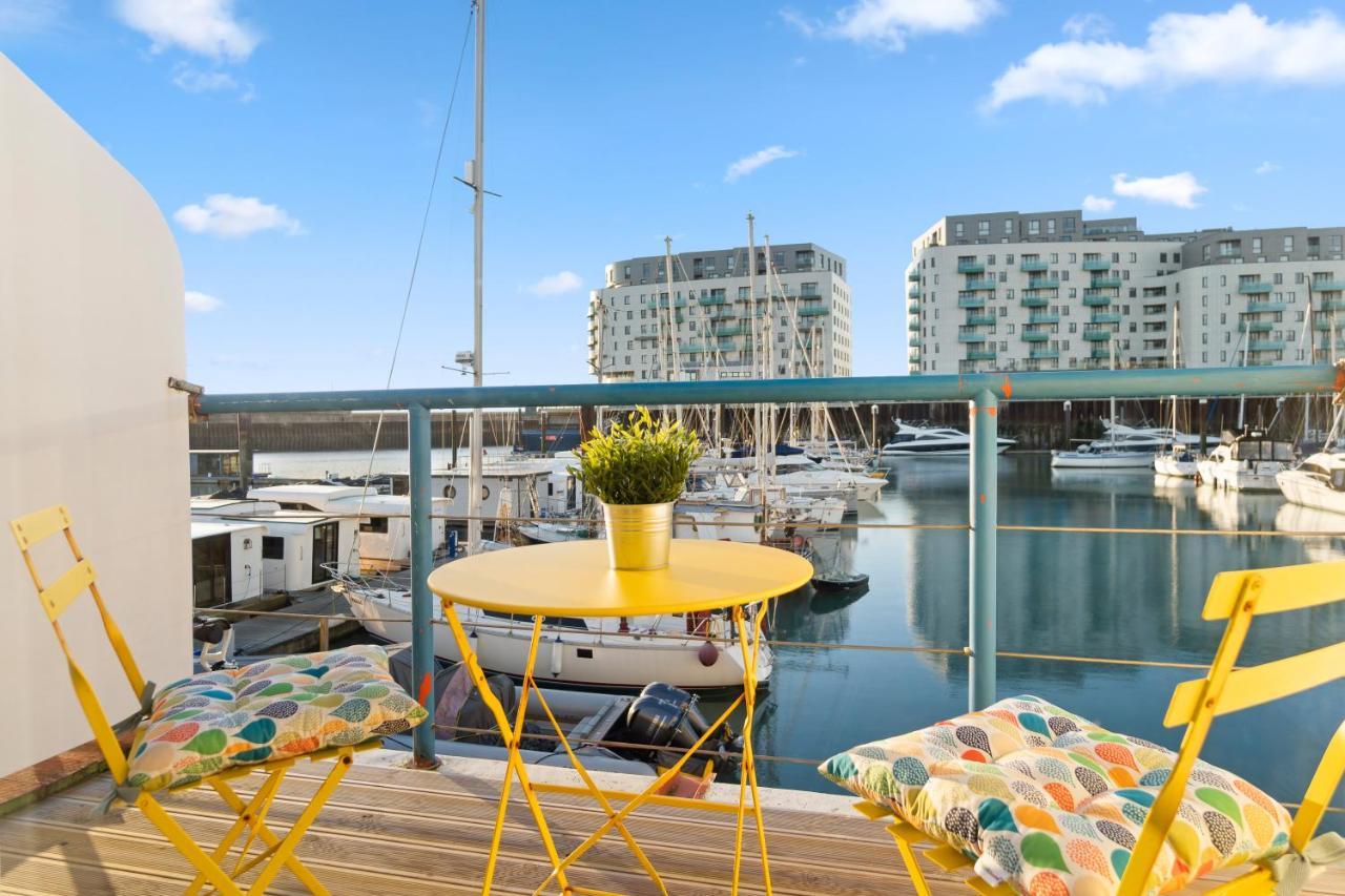 On The Water 4 With Free Parking By My Getaways Apartment Brighton