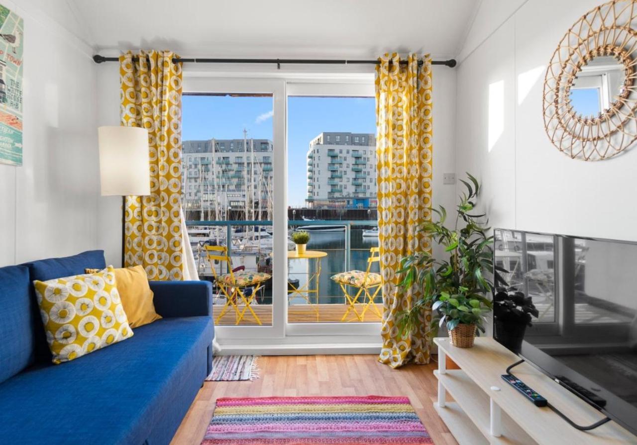 On The Water 4 With Free Parking By My Getaways Brighton
