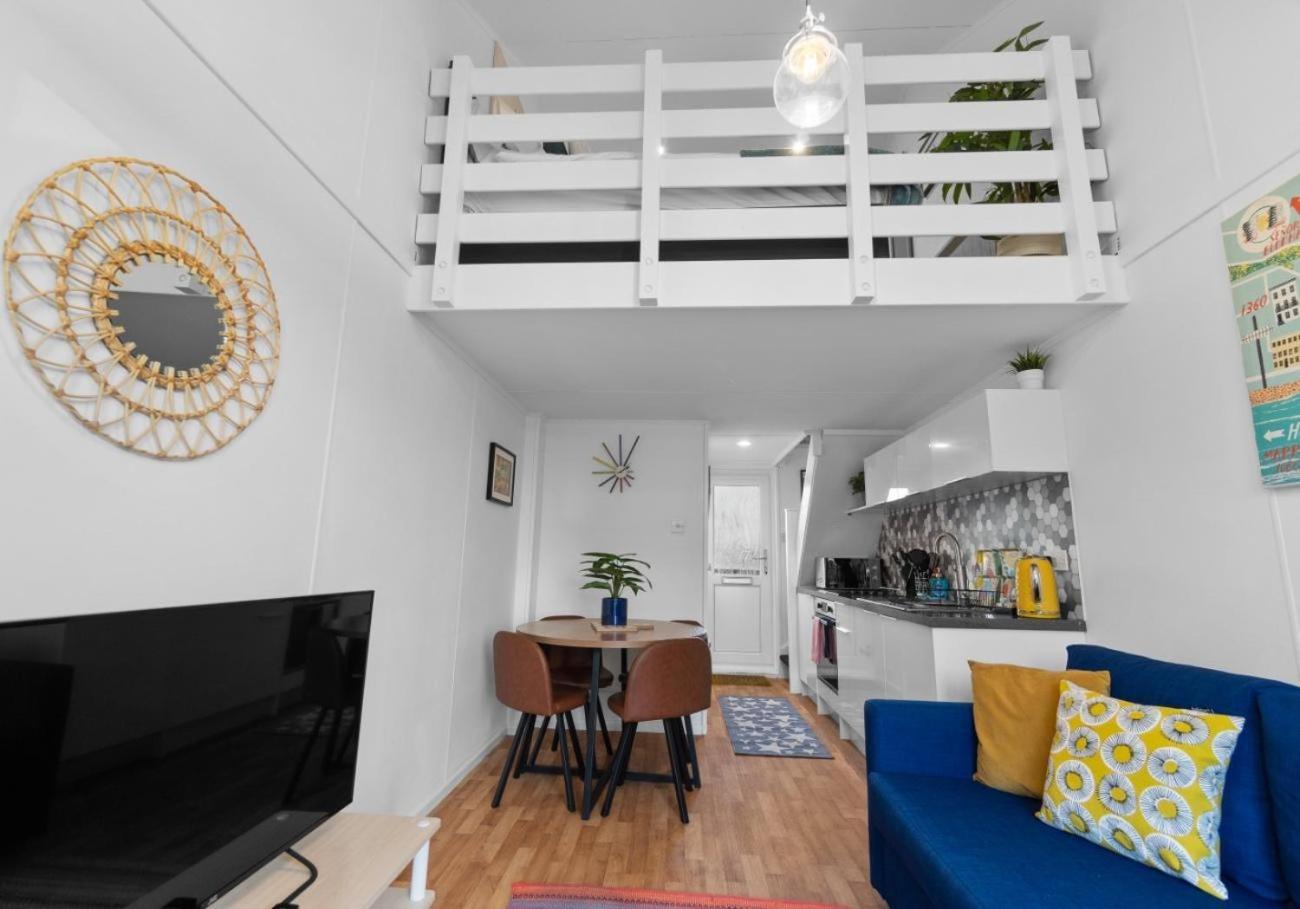 On The Water 4 With Free Parking By My Getaways Apartment Brighton