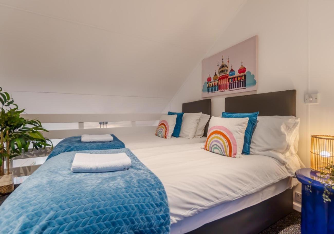 Apartment On The Water 4 With Free Parking By My Getaways Brighton
