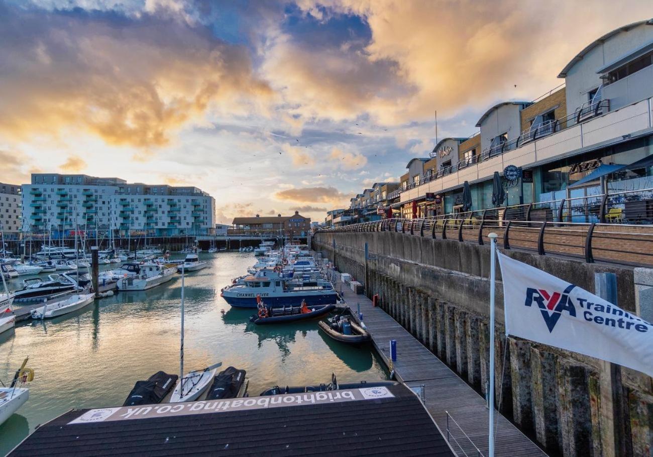 On The Water 4 With Free Parking By My Getaways * Brighton
